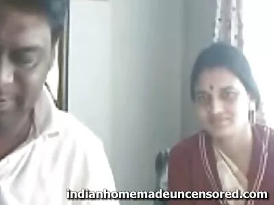 Nextdoor એક્સ વીડીયો સેકસી MILF કેન્દ્ર આગ પર છે